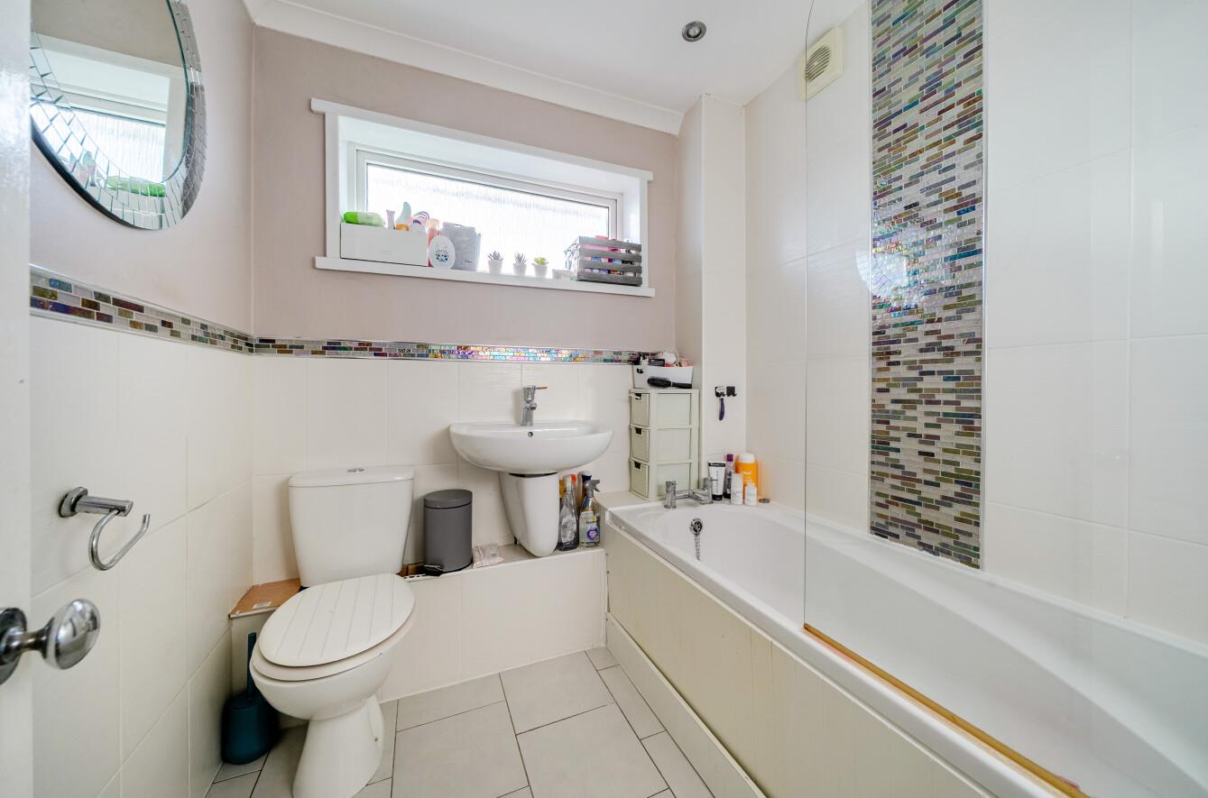 Clos Rhymni, Cwmrhydyceirw, Swansea, SA6 6RB